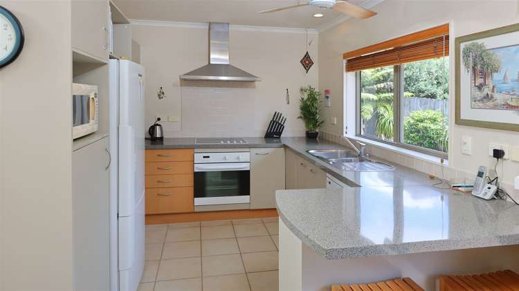 42 Espalier Drive Henderson_8