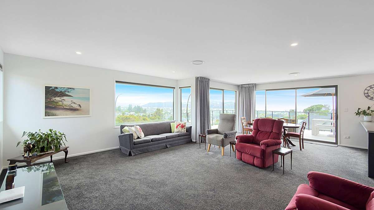 109 Pacific View Drive_1