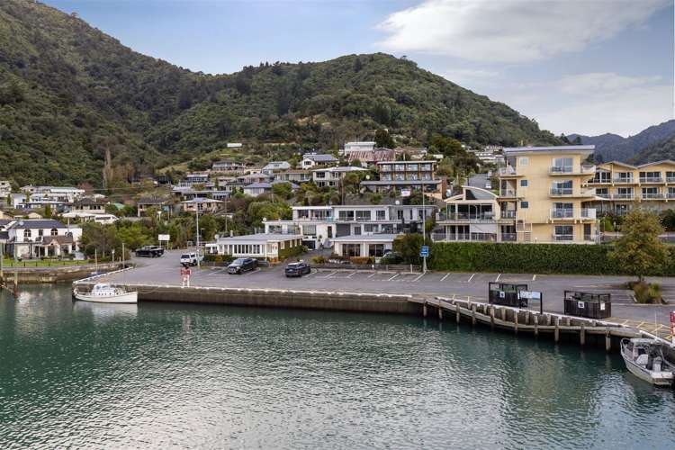 1/29 Waikawa Road Picton_23