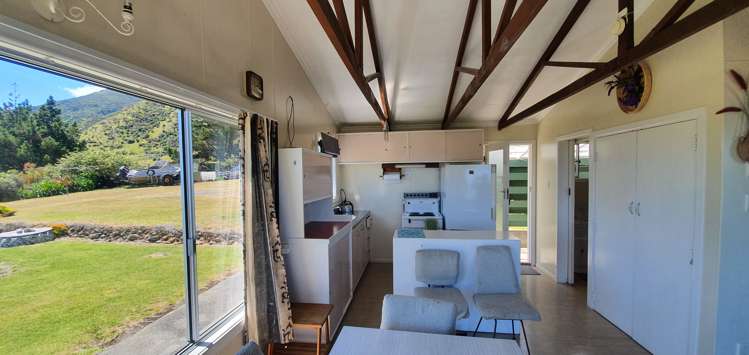 17 Tilson Avenue Cape Palliser_8