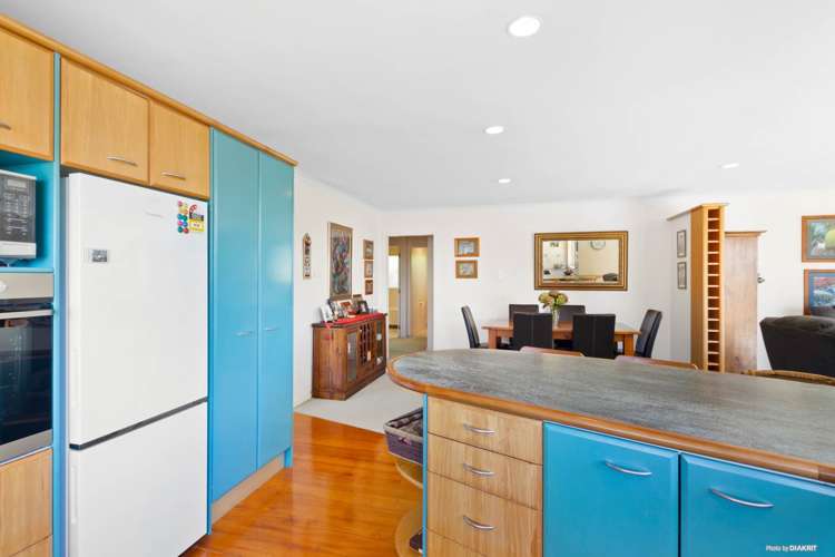 1b Wakeling Avenue Te Atatu South_5