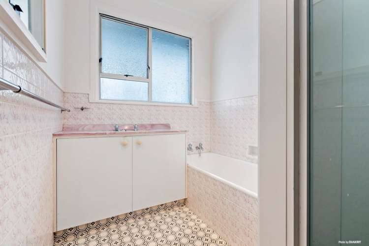 4 Young Road Mount Wellington_13