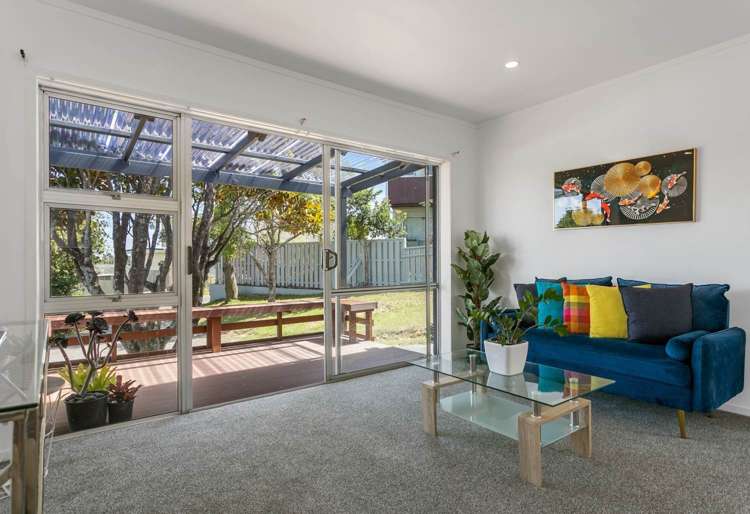 1/15 Florence Daly Place Mt Roskill_5