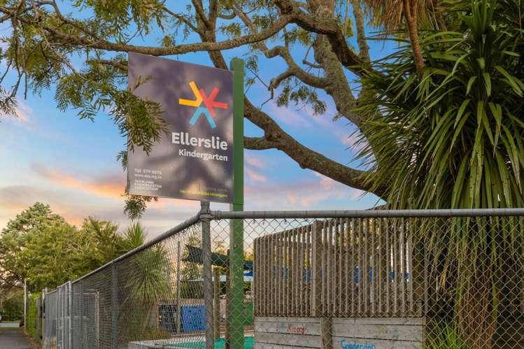 1&2/110 Celtic Crescent Ellerslie_30