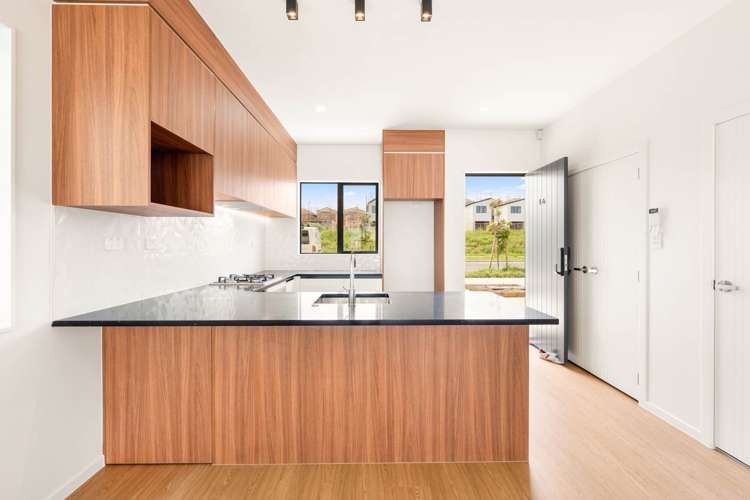 16 Toetoe Street Westgate_2