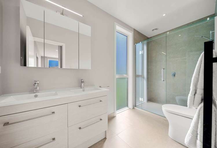 14 Rongoa Road Okura Bush_20