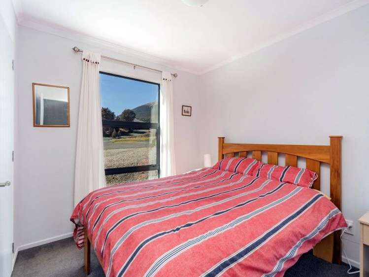 10 Toutouwai Place St Arnaud_9