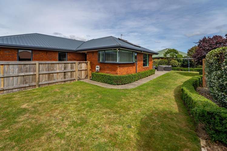 53 Starveall Street Brightwater_19