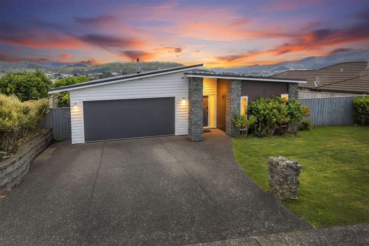 29 Paparoa Crescent Aotea_15