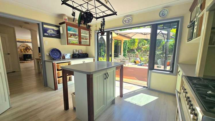 9 Water Race Lane Thames_13