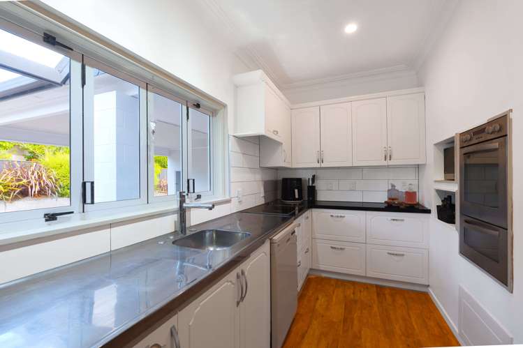 37 Shepherd Road Waipahihi_3