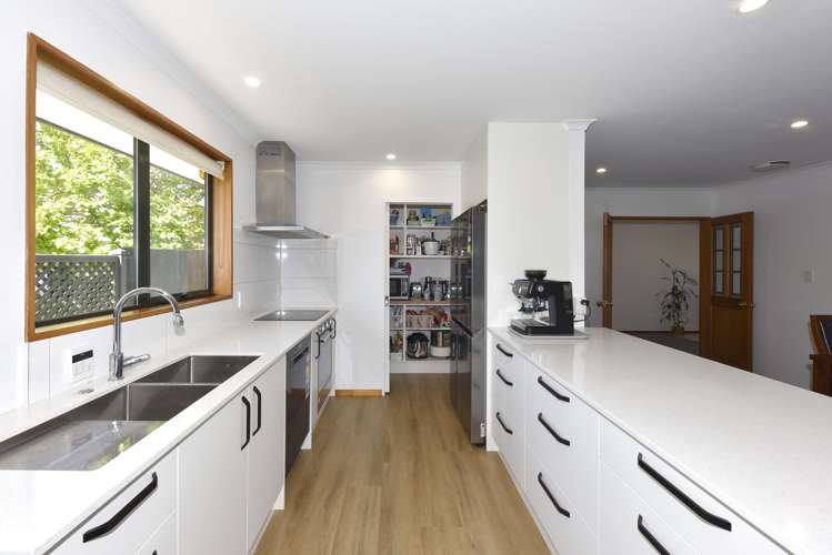 4 Harlech Mews Avonhead_2