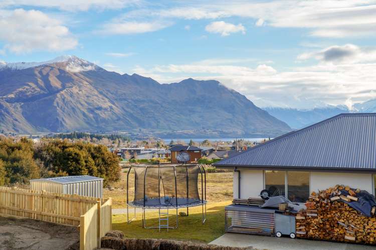 8 Barclay Place Wanaka_5