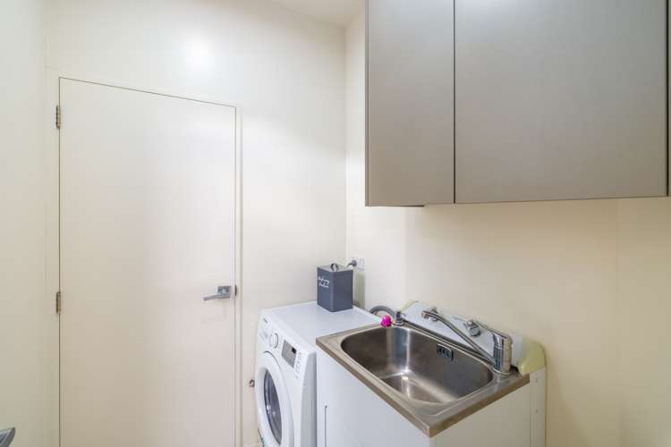 2/45 Antigua Street Addington_11