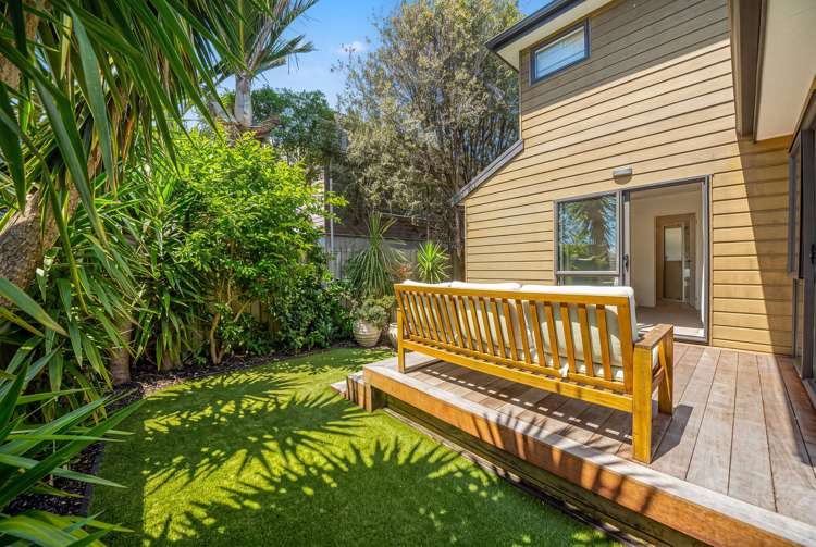 2/23 Stafford Road Northcote Point_5