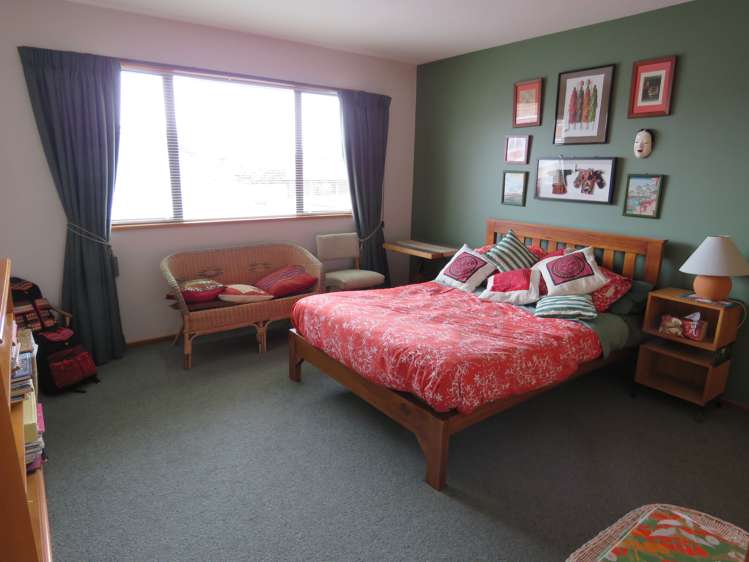 7 Derenzy Place Avonhead_9