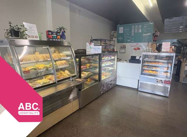 North Shore Bakery - 6 Days - Prime Location