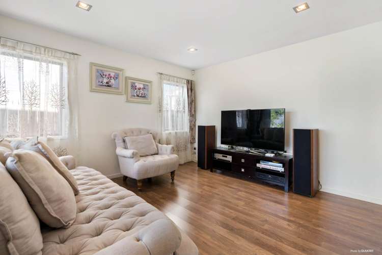 61 Mandival Avenue Flat Bush_2