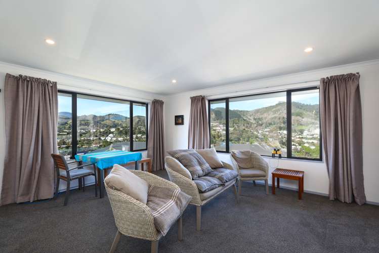 45 Saint Lawrence Street Toi Toi_8