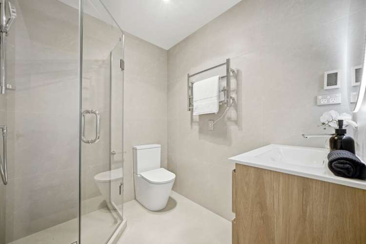2/67 Wharf Road Te Atatu Peninsula_17