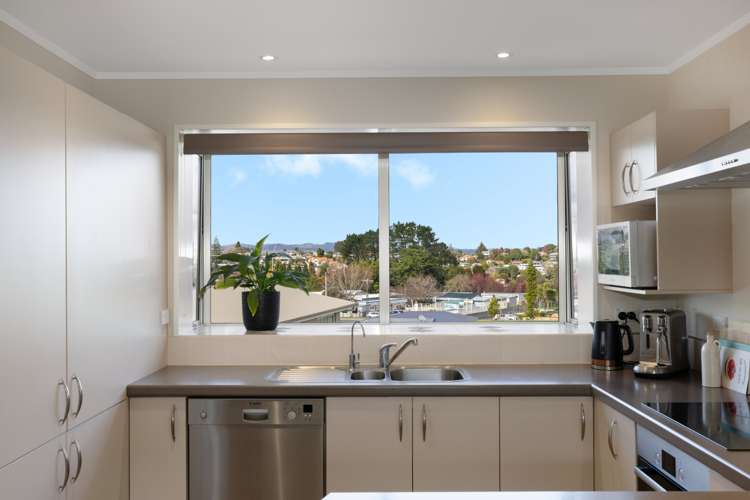 15 Warwick Place Brookfield_7