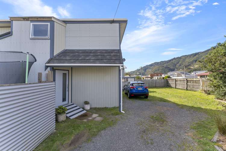 58 Beach Road Waikawa_21