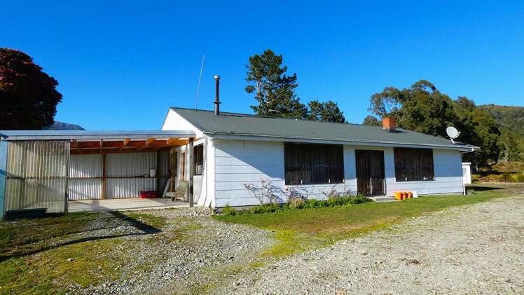 96 Gladstone Street Seddonville_14