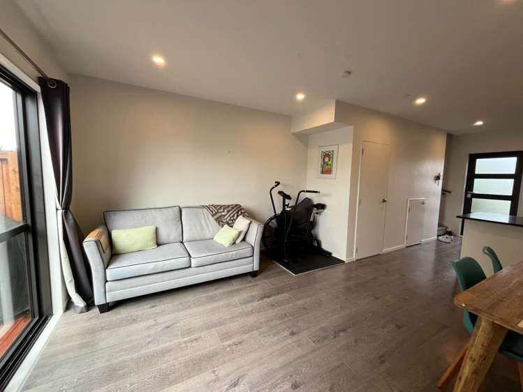 6/8 Arney Road Ranui_3