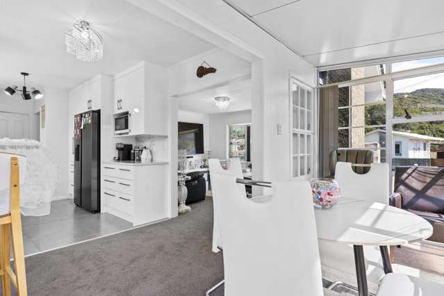 8 Karamu Crescent Wainuiomata_4