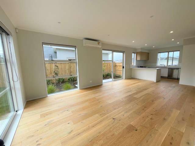 20 Onekura Street Red Beach_3