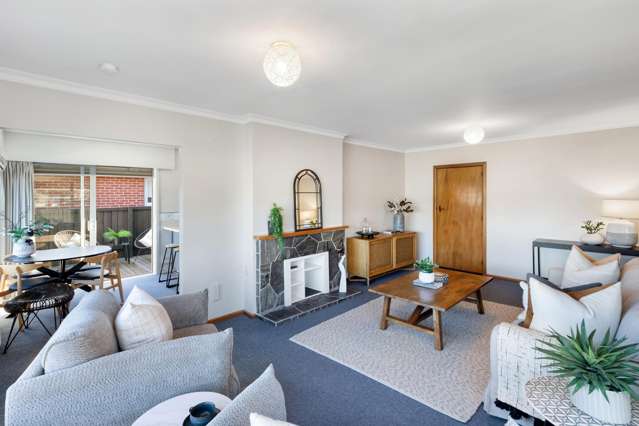 2/4 Lansbury Avenue Strowan_3