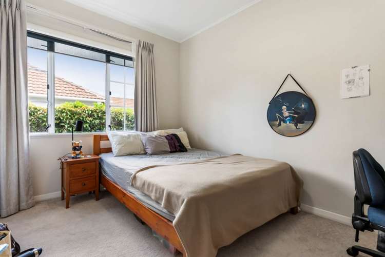 12 Rewi Road Royal Oak_11