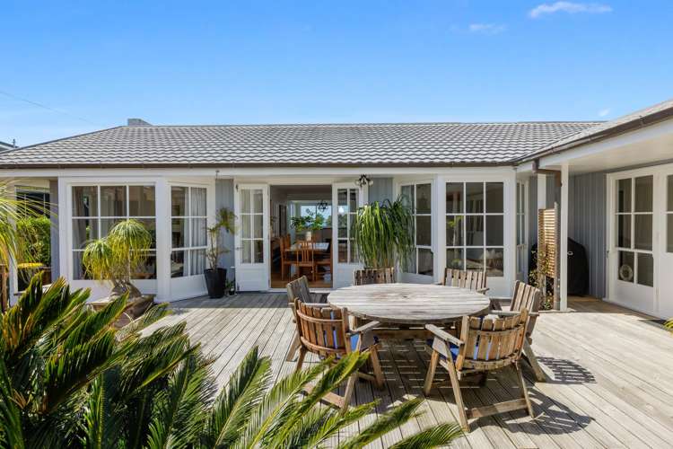 25 Whitby Crescent Mairangi Bay_10