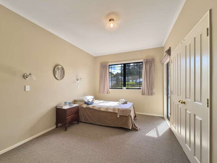 20 Paraekaretu Street Hunterville_22
