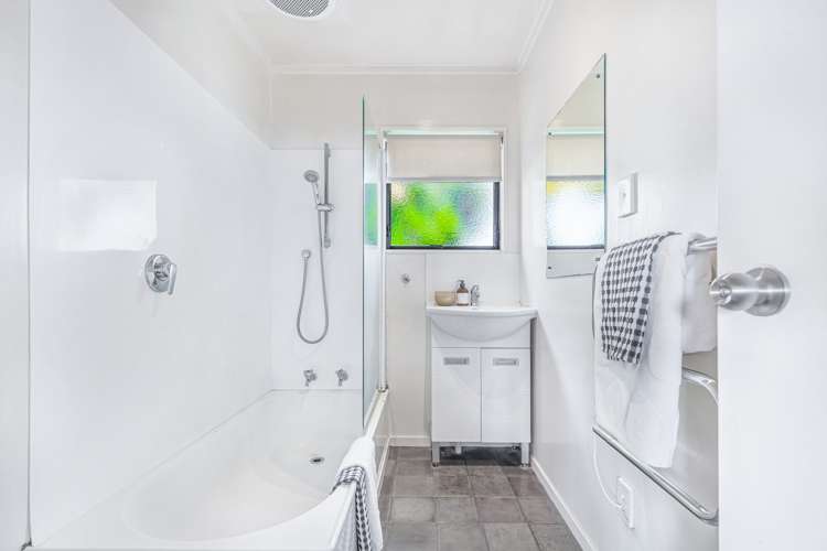 2/91a Beach Road Te Atatu Peninsula_23