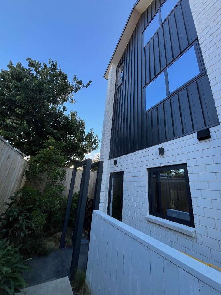 11/22 Yeovil Rd Te Atatu Peninsula_13