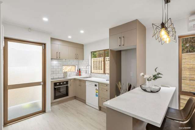 6/165a Carrington Road Mount Albert_3