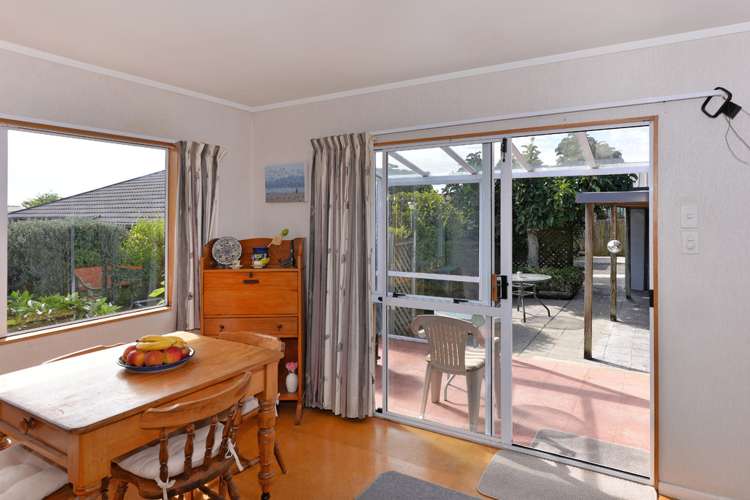 139 Saxton Road Stoke_6