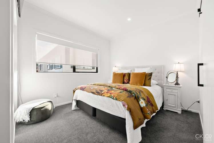 1/51 Kings Crescent Lower Hutt Central_10