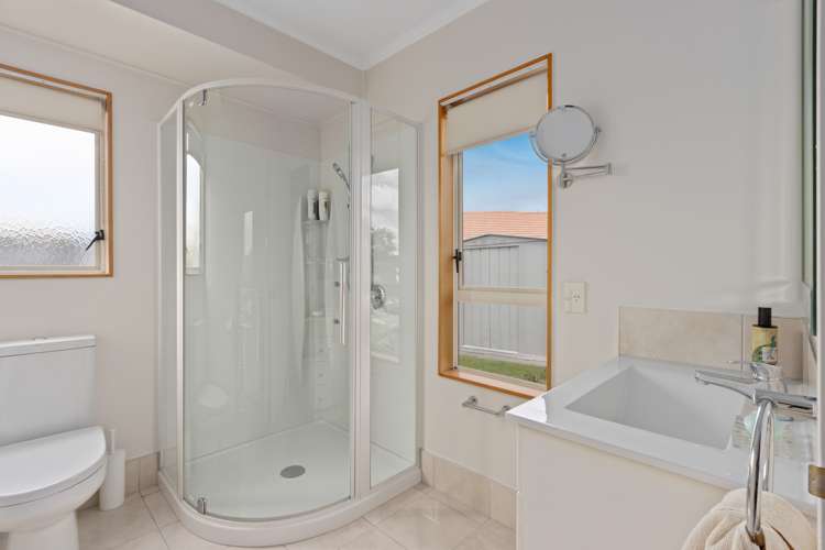 9 Knightsbridge Place Taradale_15