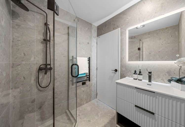 4/32 Bradbury Road Botany Downs_14