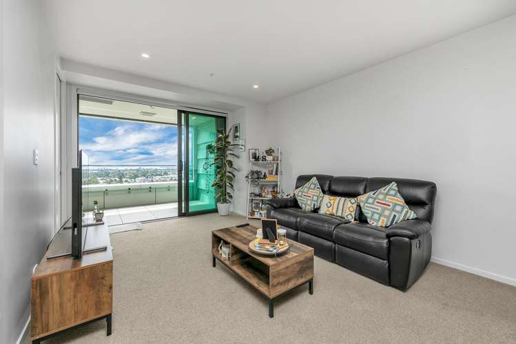 902/8 Waikumete Road Glen Eden_0