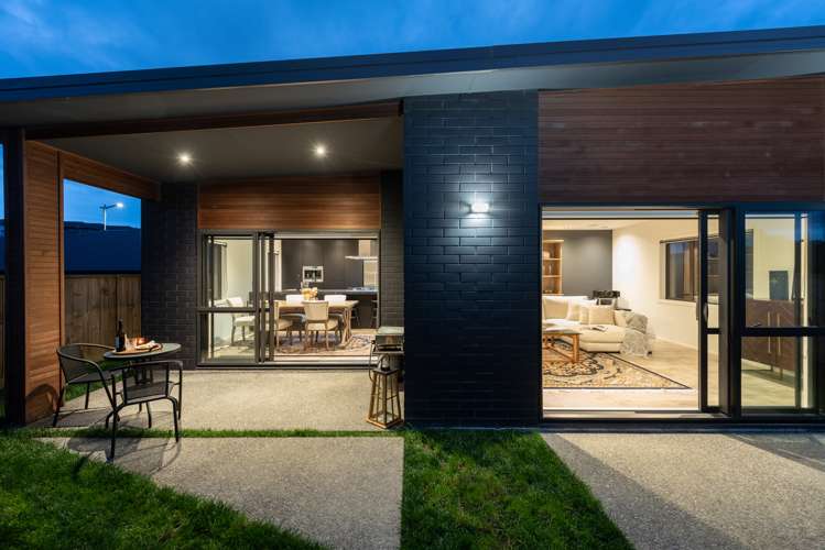 24 Puhirake Crescent Pyes Pa_11