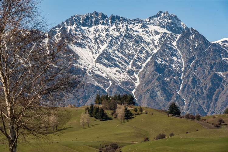 6 Kelvin Place Kelvin Heights_25