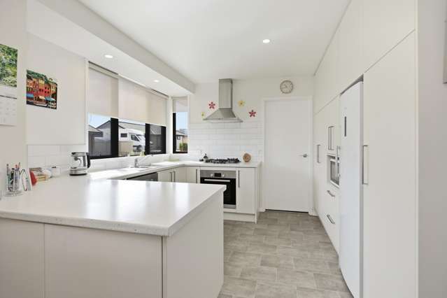 8 Black Rock Way Paeroa_1