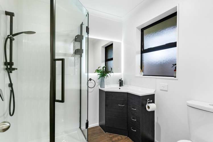 15 Glenross Drive Wattle Downs_7