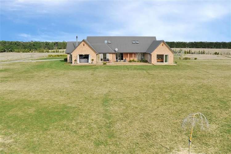 2195 South Eyre Road West Eyreton_40