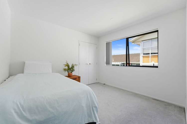 7/67 Royal View Road Te Atatu South_6