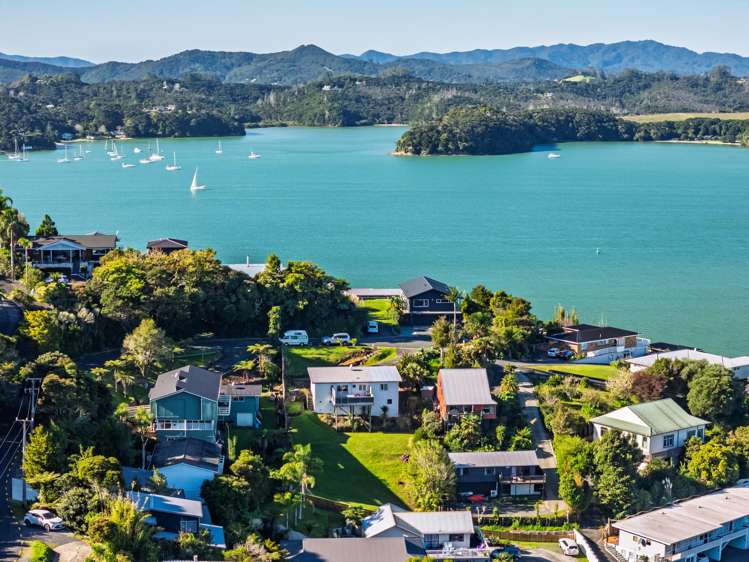 13 Binnie Street Paihia_17