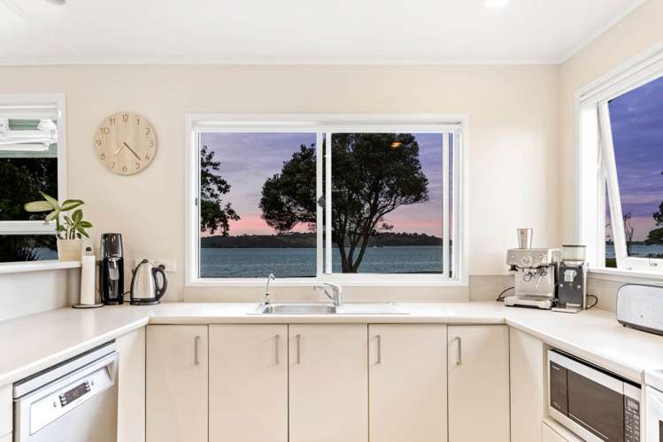 30 Harbour View Road Point Wells_10